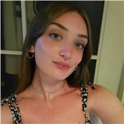 Studentessa di lingua e letteratura inglese e francese offre lezioni per studenti di elementari, medie, liceo e università